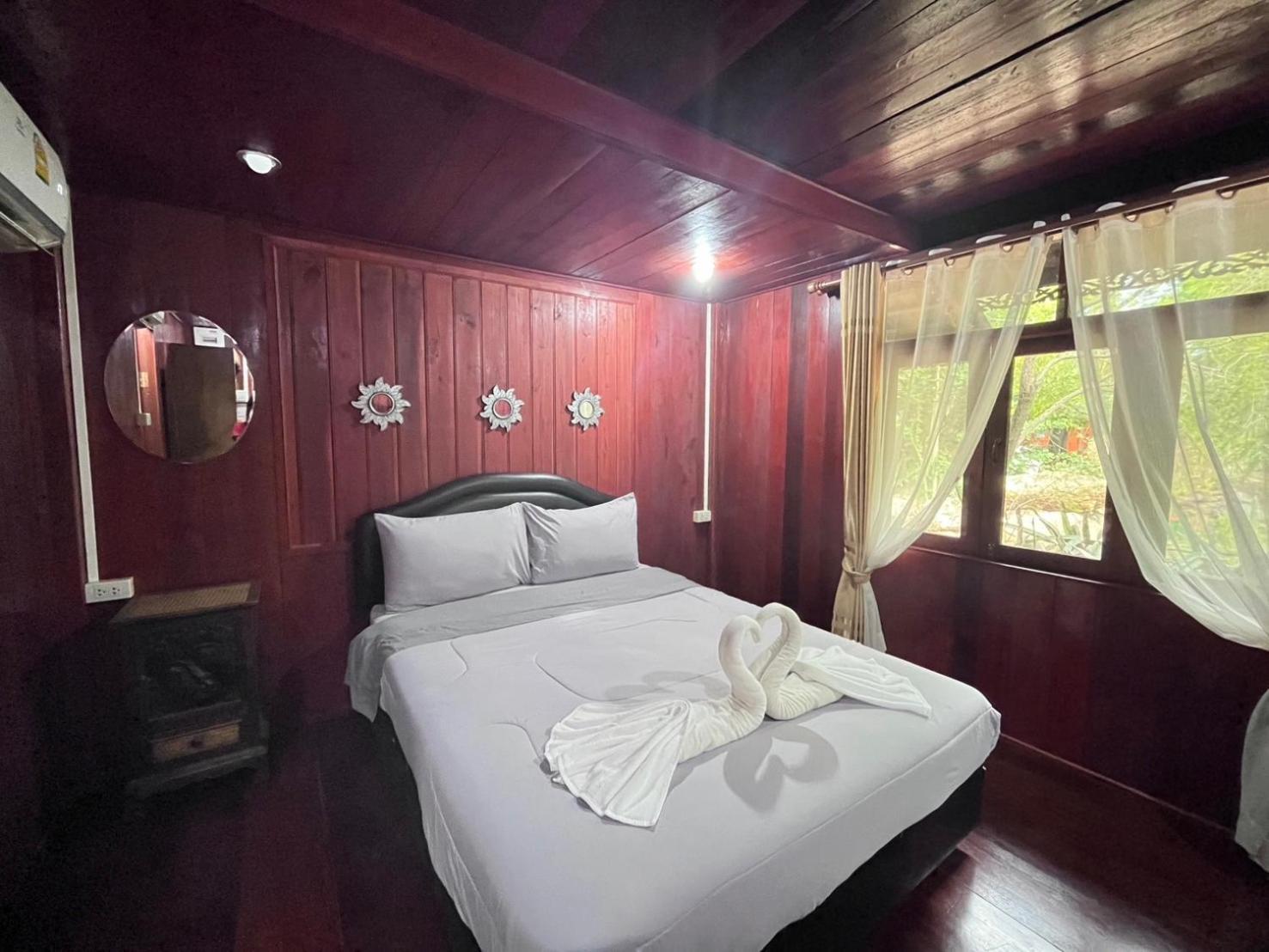 Denchai City Resort เด่นชัยซิตี้ รีสอร์ท Phrae Exteriér fotografie
