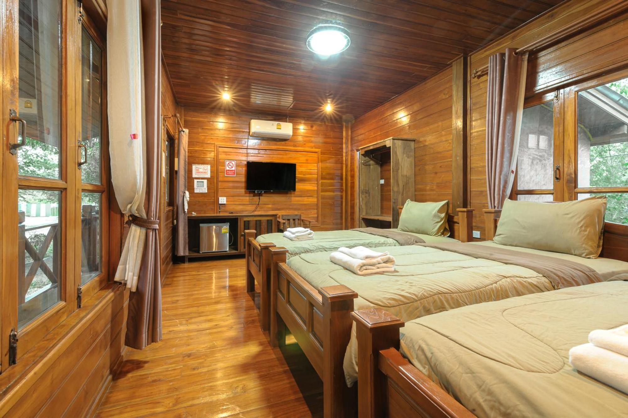 Denchai City Resort เด่นชัยซิตี้ รีสอร์ท Phrae Exteriér fotografie